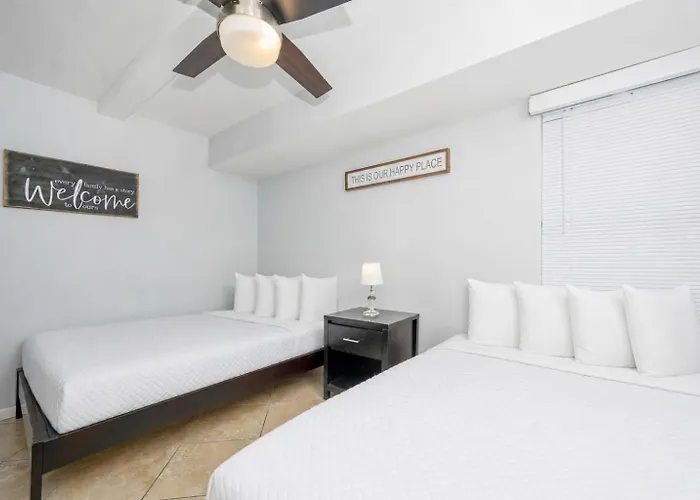 Apartment Island Winds East 307
